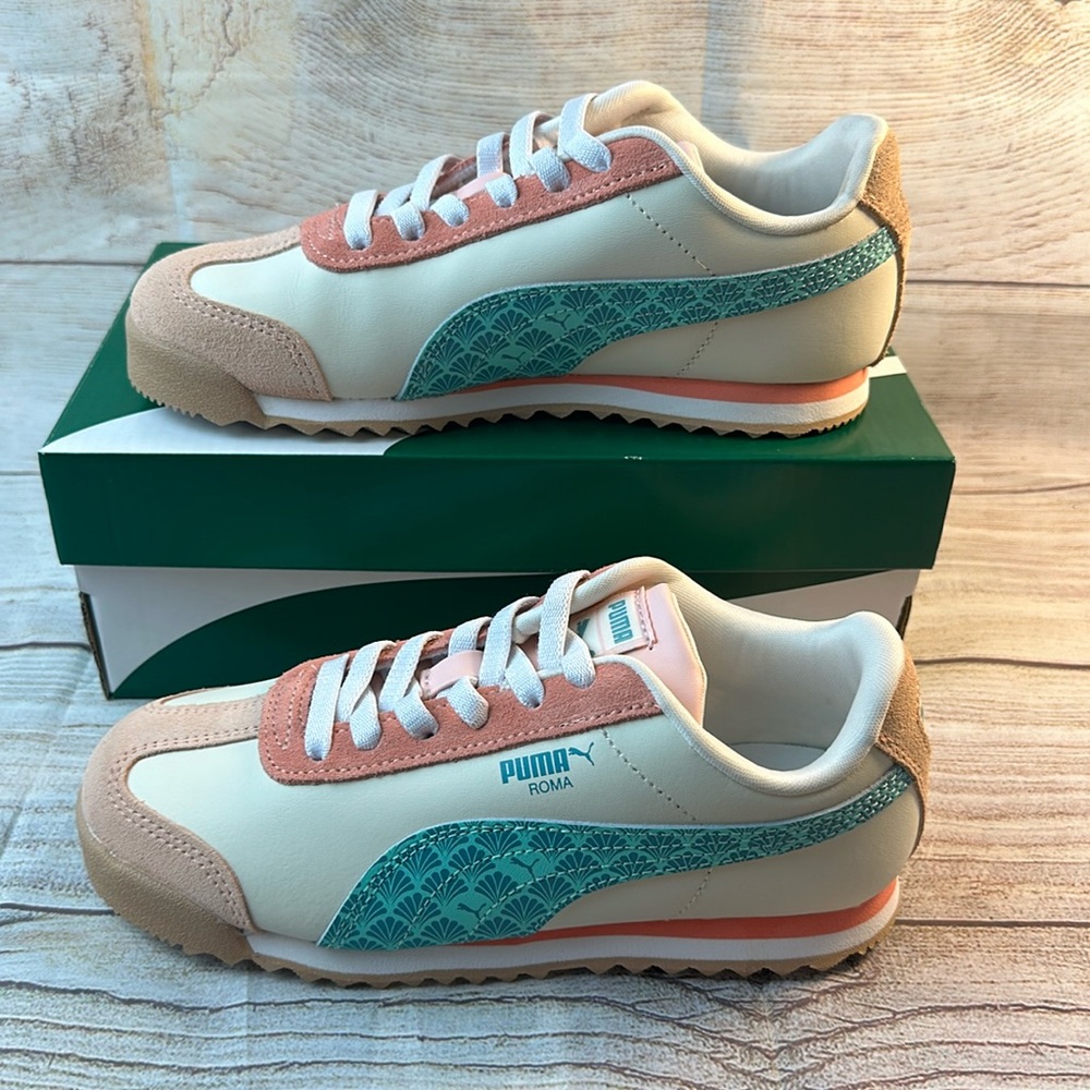 NWT Slip-on Puma peach/cream/teal sneakers size 3Y 3C